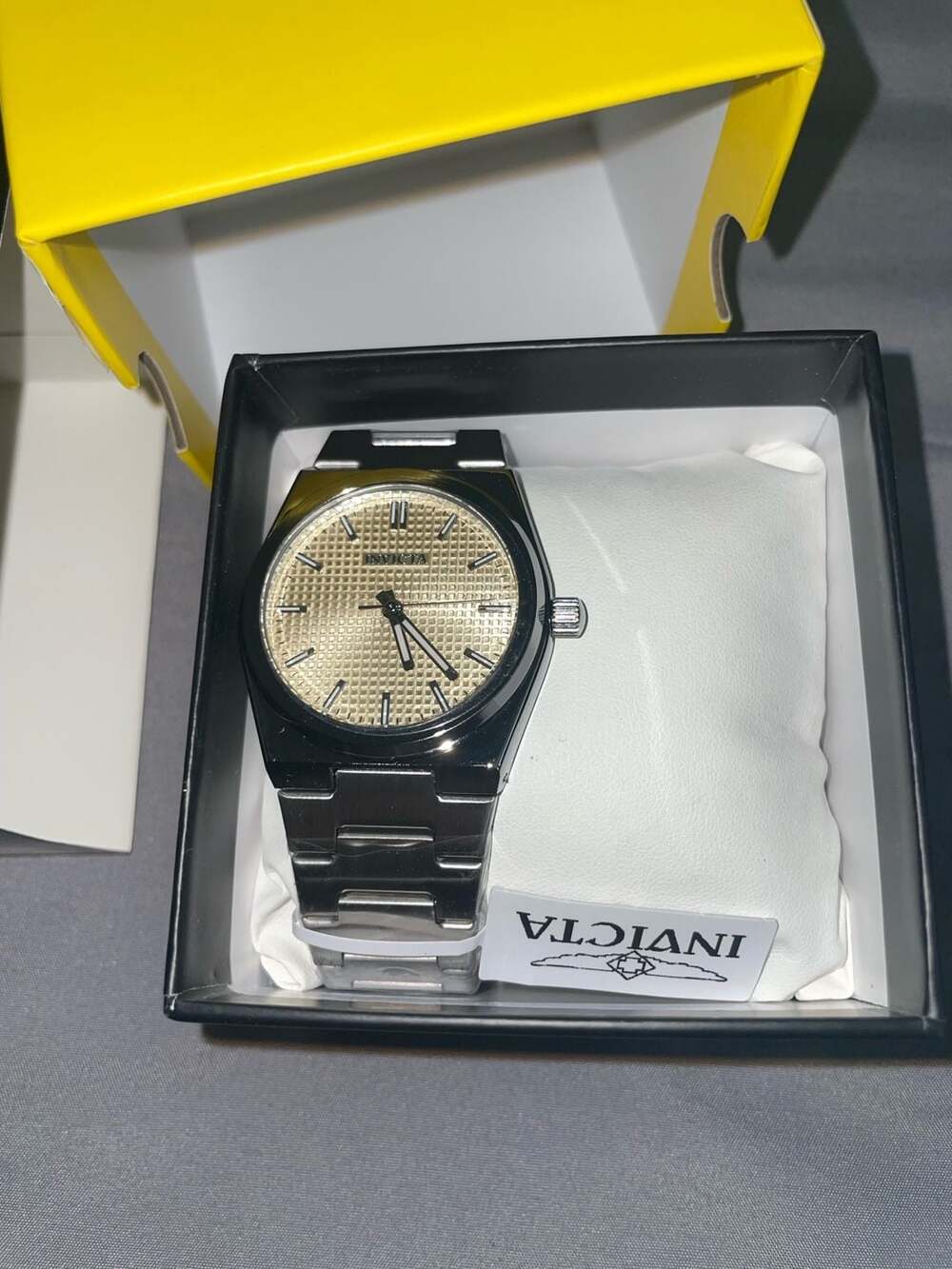Invicta Specialty Silver-Tone Quartz 40mm Diver